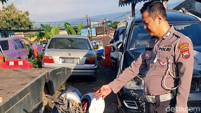 Foto motor yang menabrak kuda di Bandungan Semarang.