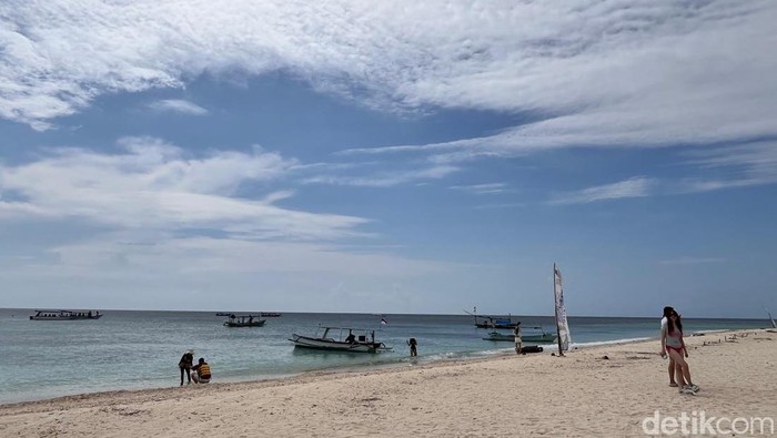 Keindahan Pulau Tabuhan Banyuwangi