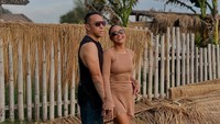 Netizen itu selalu mikir kalau kita public figure, kita ini milik mereka, jadi bisa ngatur public figure itu hidupnya terserah mereka, padahal kan sebenarnya gak. Hidup kita ya kita yang urus sendiri, ujar Marion Jola. (Foto: dok Instagram)