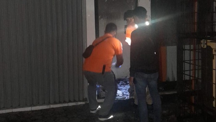 Mesin ATM salah satu bank di Bantul terbakar, Jumat (30/5/2025).