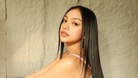 Saat di Bali, Naura Ayu malah diberondong komentar soal putus dengan Fadi Alaydrus. Nau kenapa kamu putus, komen @lianitaaaaa.23. Nau kuat semangat ya, komen @rahima.sfnh. (Foto: dok Instagram)