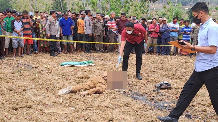 Pembunuhan sekdes di Tuban