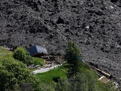 Perubahan Iklim Picu Longsor Gletser di Swiss