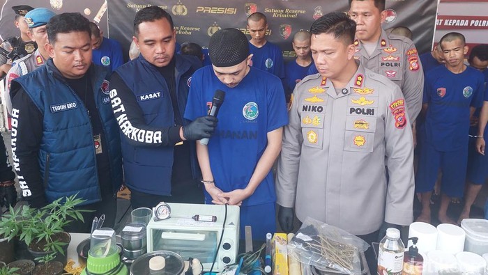 Polisi tangkap pria Lembang yang olah coklat dicampur ganja