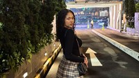 Penampilan Sitha Marino saat ini membuatnya menerima banyak komentar positif. Hot, komen Bastian Steel, kekasihnya. Gila gila udah kurus cuy, komen @duwisusila. (Foto: dok Instagram)