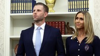Eric Trump, wakil presiden senior Trump Organization, mengunjungi Vietnam minggu lalu untuk mensurvei lokasi menara di pusat bisnis selatan negara itu, Kota Ho Chi Minh, dan menghadiri peletakan batu pertama untuk resor golf di Vietnam utara. Persetujuan untuk klub golf itu, menurut Perdana Menteri Pham Minh Chinh, telah dipercepat oleh otoritas. REUTERS/Kevin Lamarque