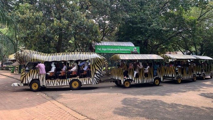 Suasana liburan di Ragunan