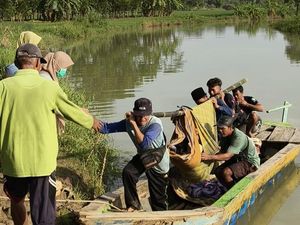 Ibu di Pandeglang yang Ditandu gegara Jalan Rusak Lahiran dengan Selamat