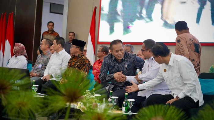 Dialog Pembentukan Koperasi Desa Merah Putih Provinsi Sulawesi Utara di Kota Manado, Sabtu (31/5/2025).