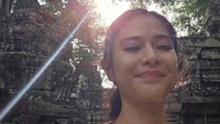 Pembangunan Angkor Wat menjadi tanda bahwa ibu kota Kekaisaran Khmer saat itu merupakan kota yang beradab dan nyaman untuk dijadikan tempat tinggal masyarakat. Saat itu, wilayah Angkor menjadi pusat dalam menjalankan aktivitas urbanisasi.(Instagram Dian Sastro)