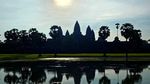Potret Dian Sastro Liburan di Angkor Wat, Semua Terasa Familiar