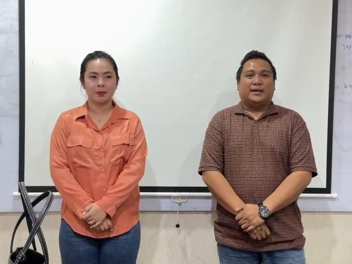 Efi Aya, Putri Pariwisata Indonesia Kepulauan Riau (Kepri) tahun 2020 usai proses mediasi di Polresta Tanjungpinang.(Foto: Istimewa)