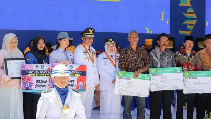 Gubernur Sulteng Anwar Hafid dan wakilnya Reny Lamadjido.