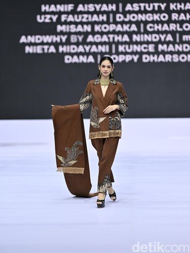 Indonesia Fashion Week 2025 (IFW) 2025 kembali digelar di Jakarta Convention Center (JCC), Senayan, mulai 28 Mei hingga 1 Juni 2025.