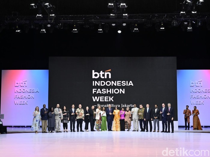 Indonesia Fashion Week 2025 (IFW) 2025 kembali digelar di Jakarta Convention Center (JCC), Senayan, mulai 28 Mei hingga 1 Juni 2025.