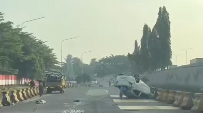 Kecelakaan di Exit Tol Sentul Utara