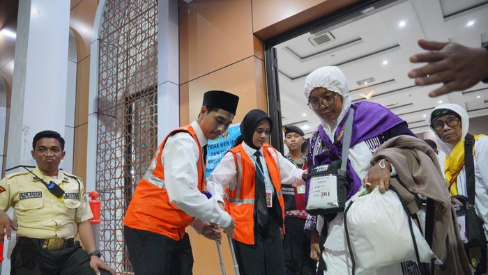 Keloter terakhir jemaah haji embarkasi Surabaya