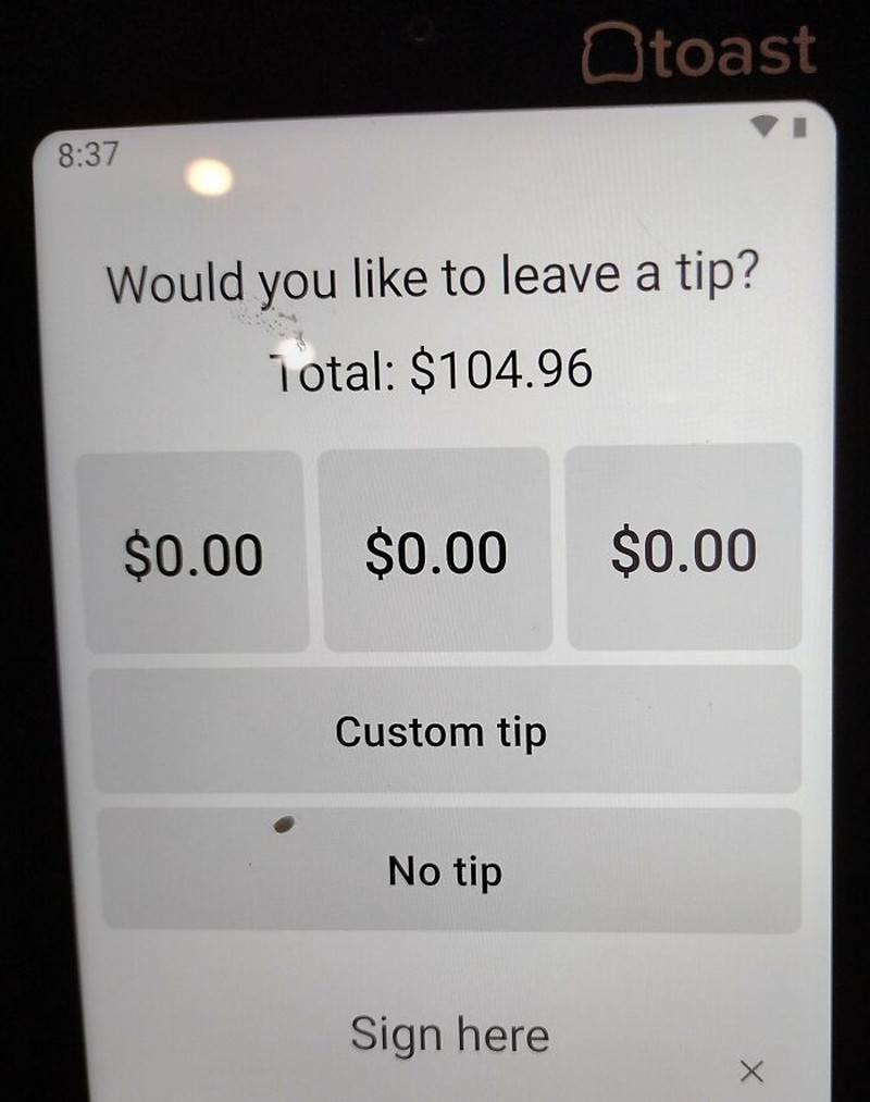 Ketika teknologi diharapkan bisa mempermudah kehidupan manusia. Justru 10 hal ini yang tergolong ngawur. Cek deh.