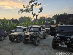 Serunya Komunitas Jeep Jelajahi Wisata Alam di Bojonegoro