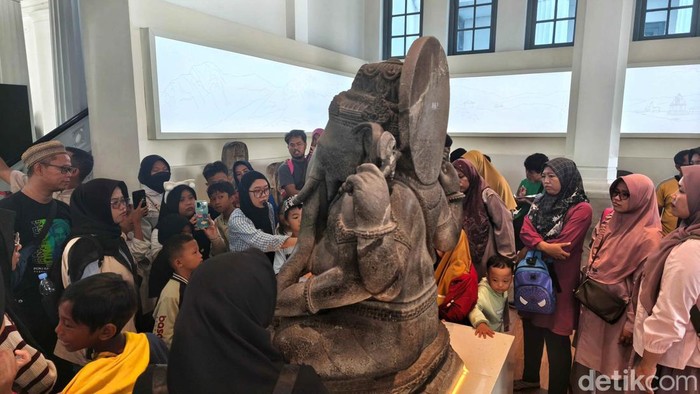 Mengisi Libur Panjang di Museum Nasional Jakarta Museum Nasional ramai dikunjungi warga selama libur panjang akhir Mei. Suasana edukatif jadi pilihan keluarga untuk menyelami sejarah bangsa.