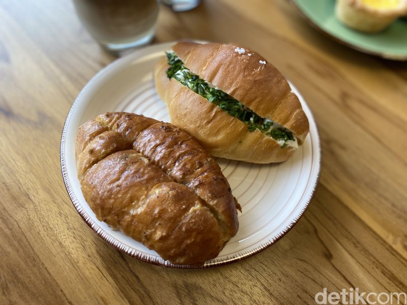 Mongsim Bakery & Coffee Mongsim Bakery & Coffee