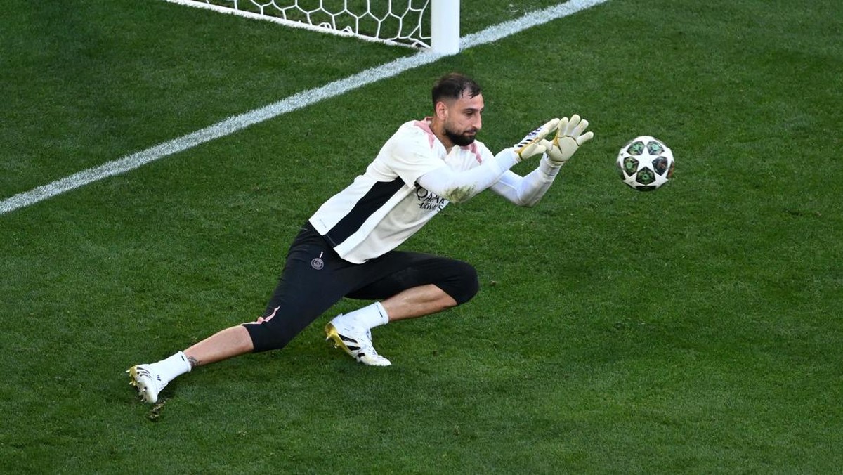 Kontrak Gianluigi Donnarumma di Paris Saint-Germain akan berakhir pada Juni 2026 (Foto: Getty Images/Stu Forster)