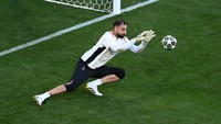 City & Bayern Ikut Berburu Donnarumma