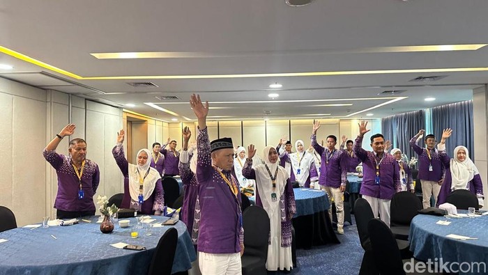 Pelepasan jemaah calon haji  Travel Alhamdi
