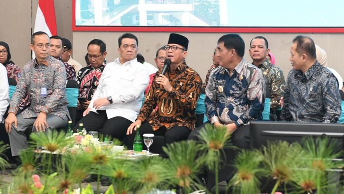 Peluncuran dan Dialog Pembentukan Koperasi Desa Merah Putih Provinsi Sulawesi Utara di Kota Manado.