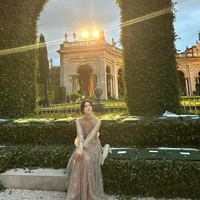 Pada bulan yang sama, Han So Hee menunjukkan eksistensinya di Cannes Film Festival 2025 sebagai global ambassador Boucheron. Foto: dok. Instagram @xeesoxee