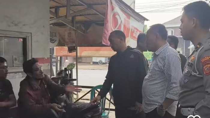 Polisi tangkap tiga debt collector atau penagih utang di Bogor, Jawa Barat.