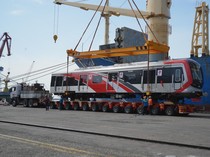 KRL Buatan China dan Madiun Siap Beroperasi
