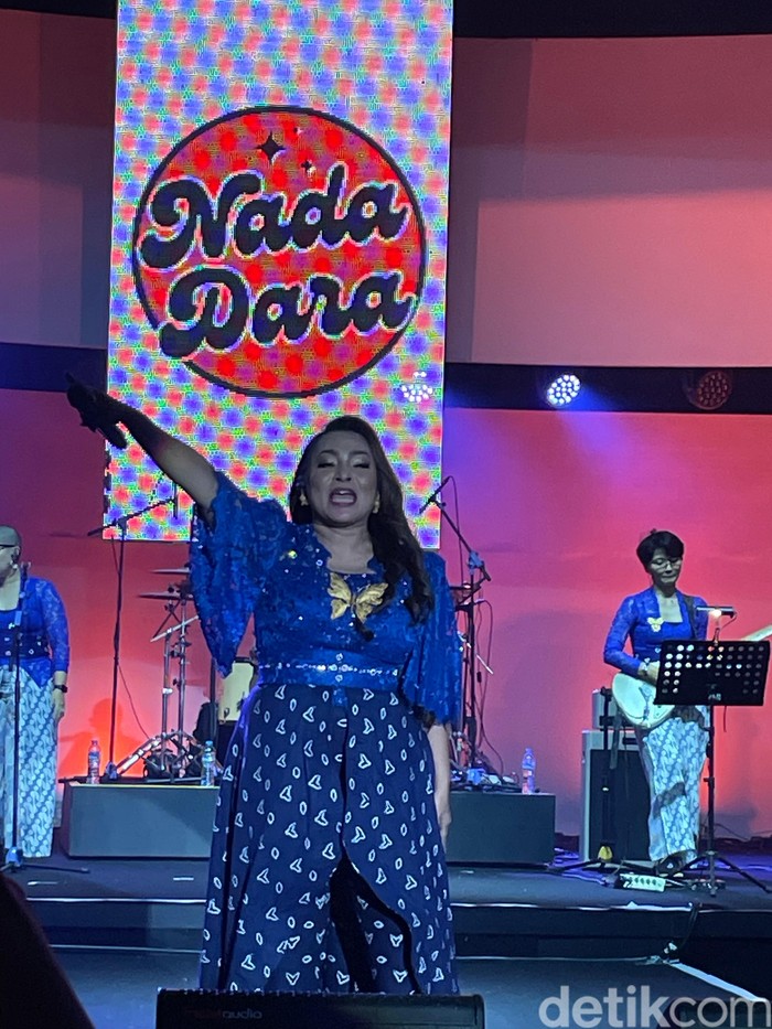 Rieka Roslan Rieka Roslan tampil di BNI Java Jazz Festiva pada Jumat (30/5/2025).
