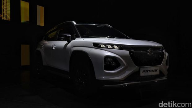 Suzuki Fronx.