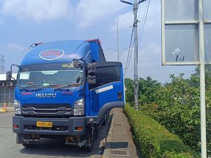 Saat Sopir Truk Bicara Korupsi dari Balik Kemudi