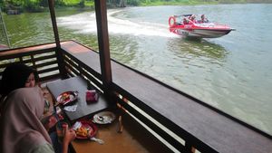 Serunya Keliling Bendungan Logung di Kudus Pakai Speedboat