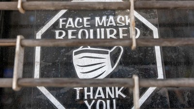 Sisa-sisa Peringatan COVID-19, Wajib Masker hingga Social Distancing
