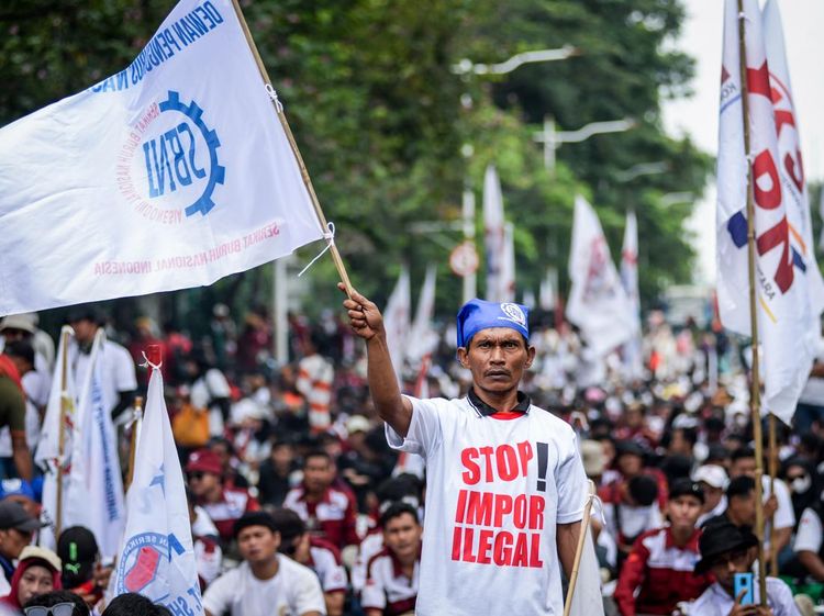 Ribuan Buruh Demo, Minta Pemerintah Berantas Tekstil Ilegal