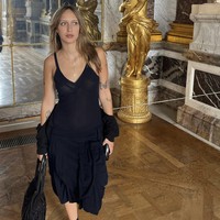 Gigi dan Bella pertama kali bertemu Aydan pada 2023. Sejak saat itu, hubungan di antara mereka tumbuh erat dan penuh kasih. “Kami menyambut Aydan dengan tangan terbuka,” lanjut pernyataan tersebut. Foto: dok. Instagram/@toospoiled