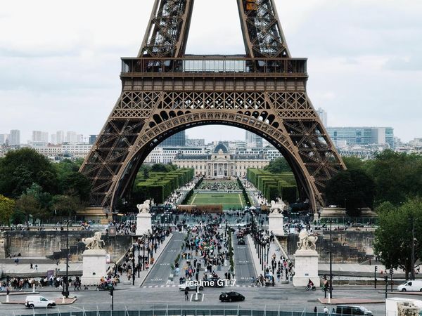 Indahnya Paris Dipotret Realme GT 7 yang Baru Dirilis