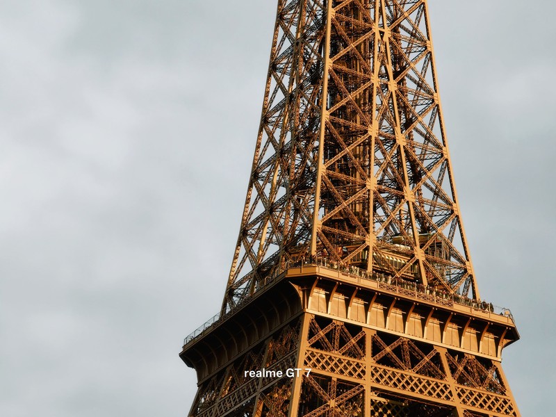 Contoh foto Realme GT 7