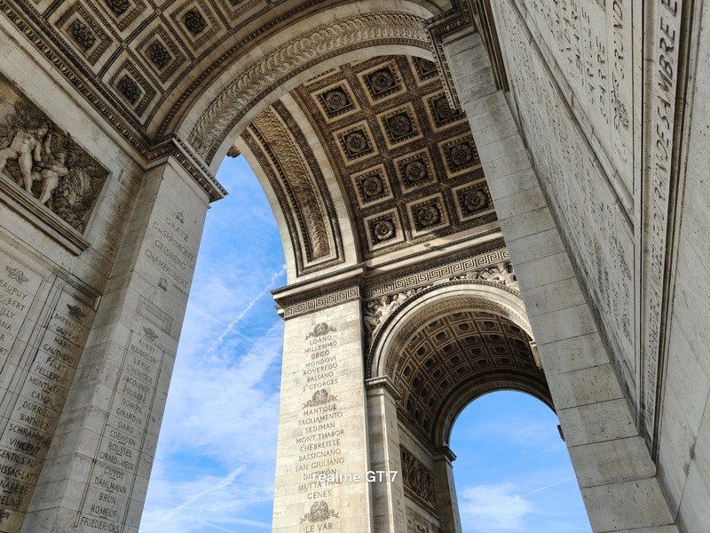 Contoh foto Realme GT 7