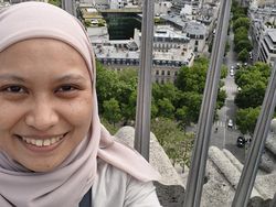 Indahnya Paris Dipotret Realme GT 7 yang Baru Dirilis