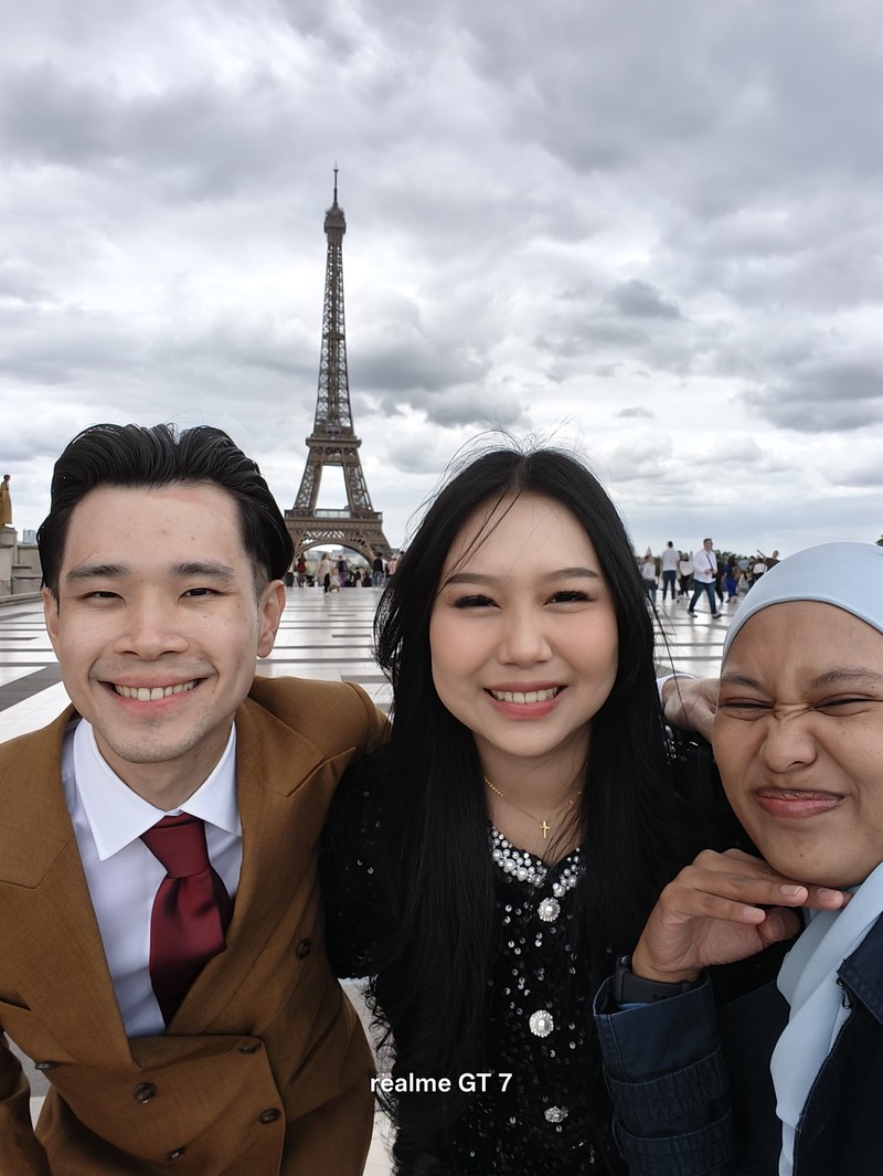 Contoh foto Realme GT 7