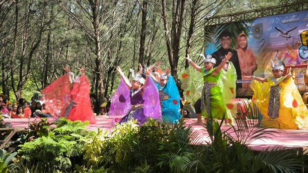 Festival Gir Sereng di Kelurahan Pilang, Kecamatan Kademangan, Probolinggo.