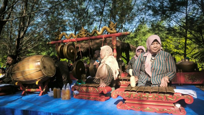 Festival Gir Sereng di Kelurahan Pilang, Kecamatan Kademangan, Probolinggo.