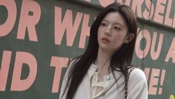 Go Youn Jung Memesona dari Segala Sisi Go Youn Jung Memesona dari Segala Sisi