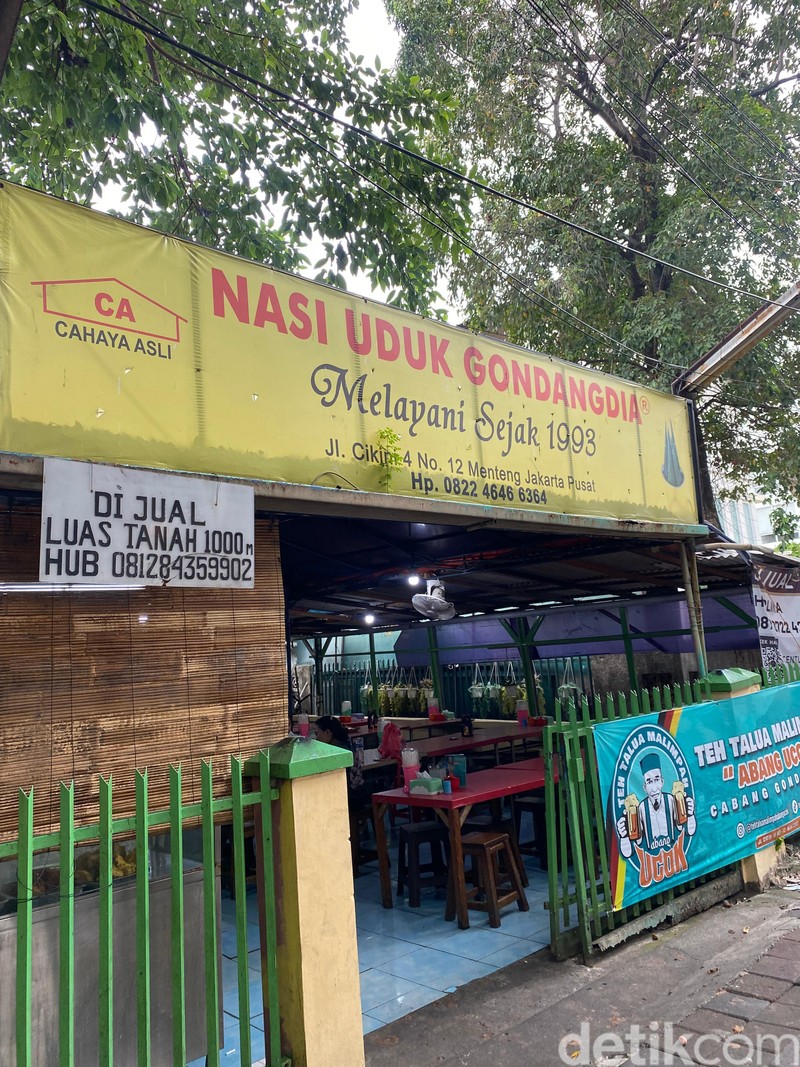 Gurih Sedap! Nasi Uduk Gondangdia yang Awet Lezatnya Sejak 1993