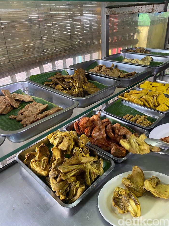 Gurih Sedap! Nasi Uduk Gondangdia yang Awet Lezatnya Sejak 1993 οΏΌ Gurih Sedap! Nasi Uduk Gondangdia yang Awet Lezatnya Sejak 1993