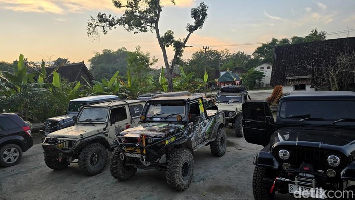 Komunitas Jeep Jelajah Wisata Bojonegoro Komunitas Jeep Jelajah Wisata Bojonegoro